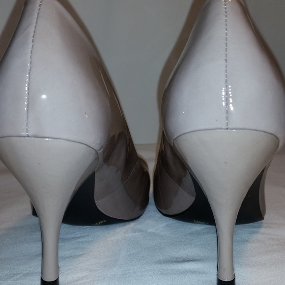 High Heels - Picture 3 of 4